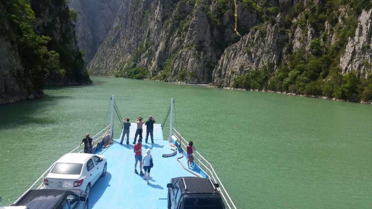 Florians Guesthouse Shkodër Екстериор снимка